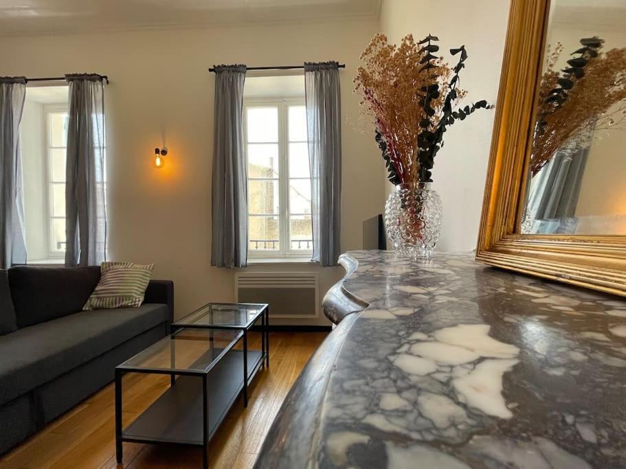 L'Appartement Tomey Avec Parking Carcassonne Exterior photo