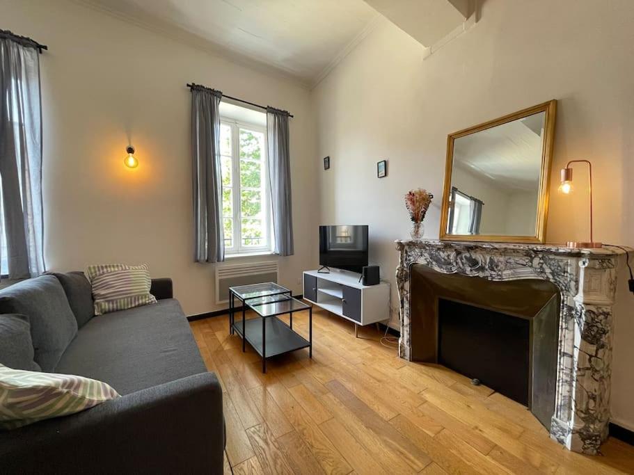 L'Appartement Tomey Avec Parking Carcassonne Exterior photo